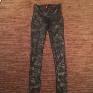 SPANX Cami Faux Leather Leggings